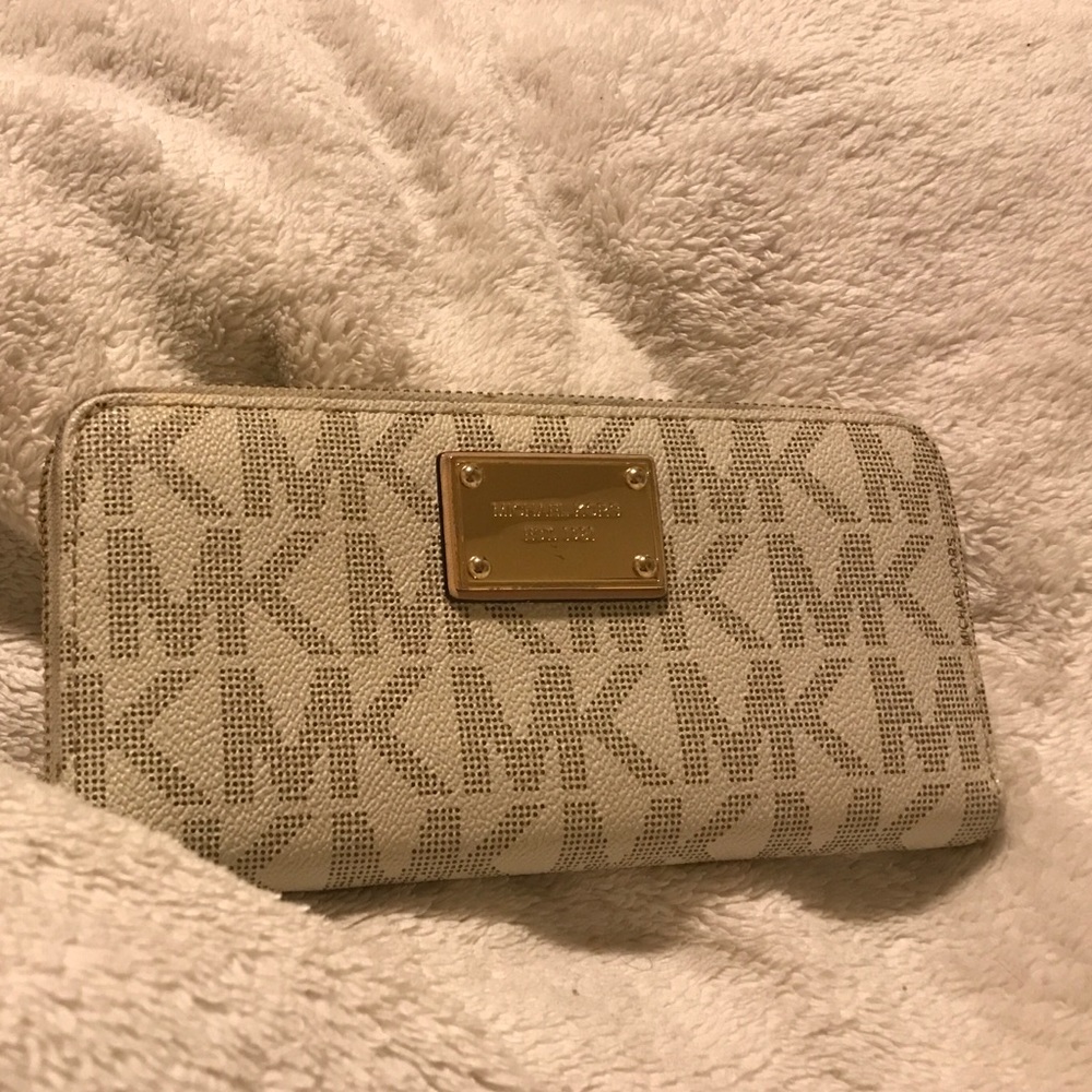 Michael Kors wallet