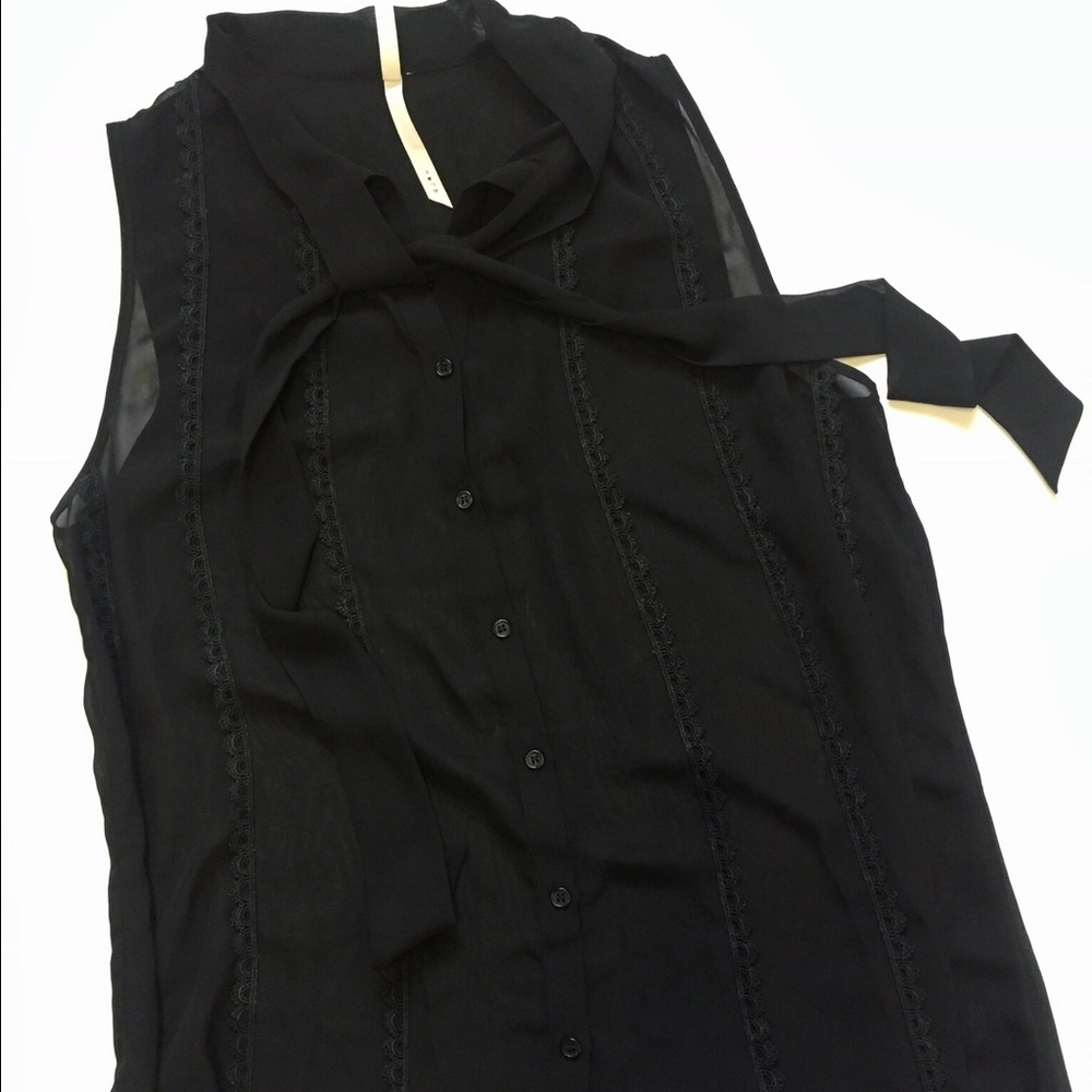 Sleeveless Black Blouse