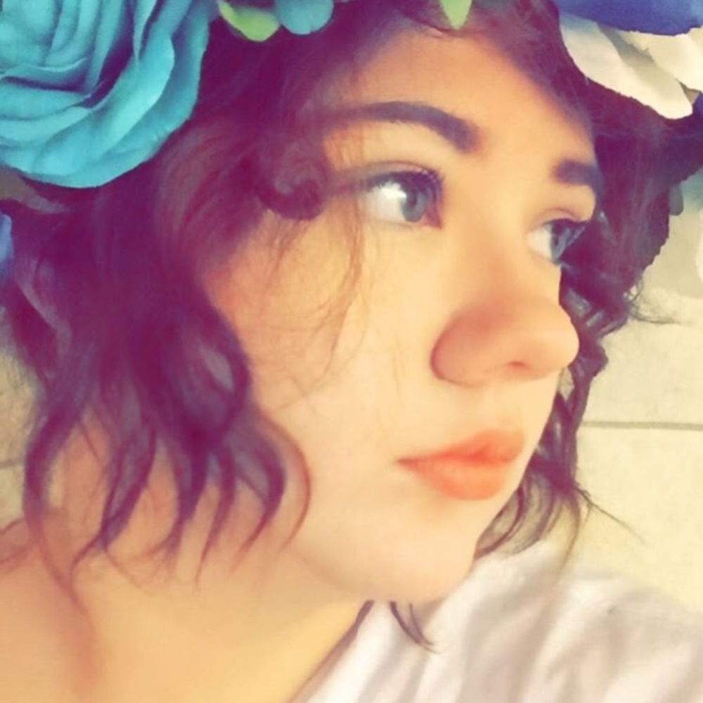 Meet your Posher, Anya
