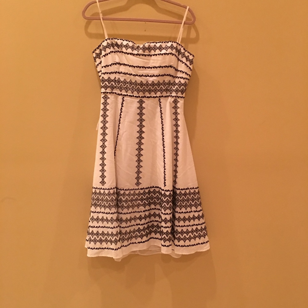 Elegant Dress! Unique for Lunch and Dinner Outfit