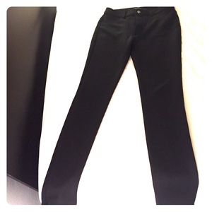 Black Stretchy fitted pant. Junior's Size Large.