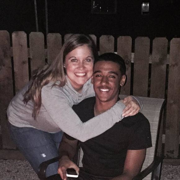 Meet your Posher, Melissa - Picture 1 of 1