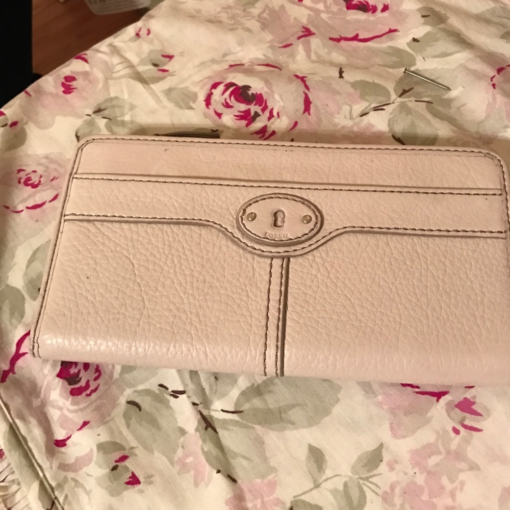Fossil wallet