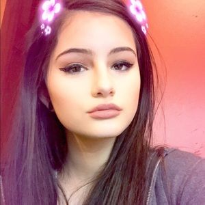 Meet your Posher, Victoria