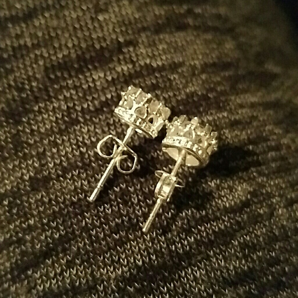 Sterling Silver Crown set Stud Earrings,new