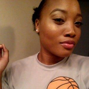 Meet your Posher, Adria