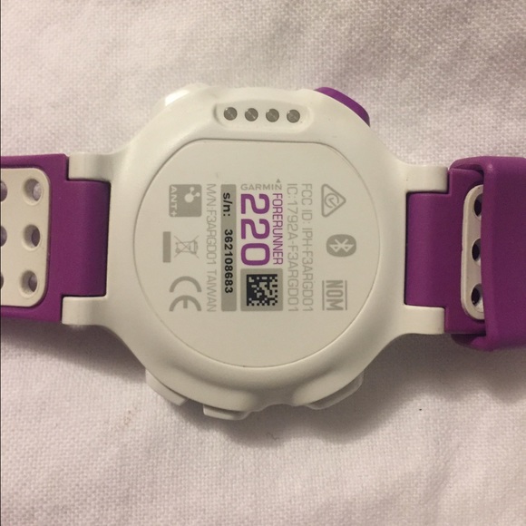 Garmin forerunner 220 violet/white - Picture 3 of 3