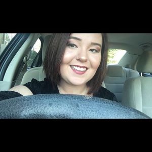 Meet your Posher, Nicole