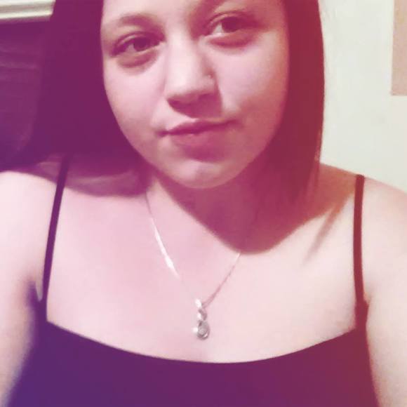 Meet your Posher, Sara - Picture 1 of 1