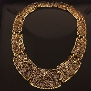 Cate & Chloe Gold Necklace (brand new)