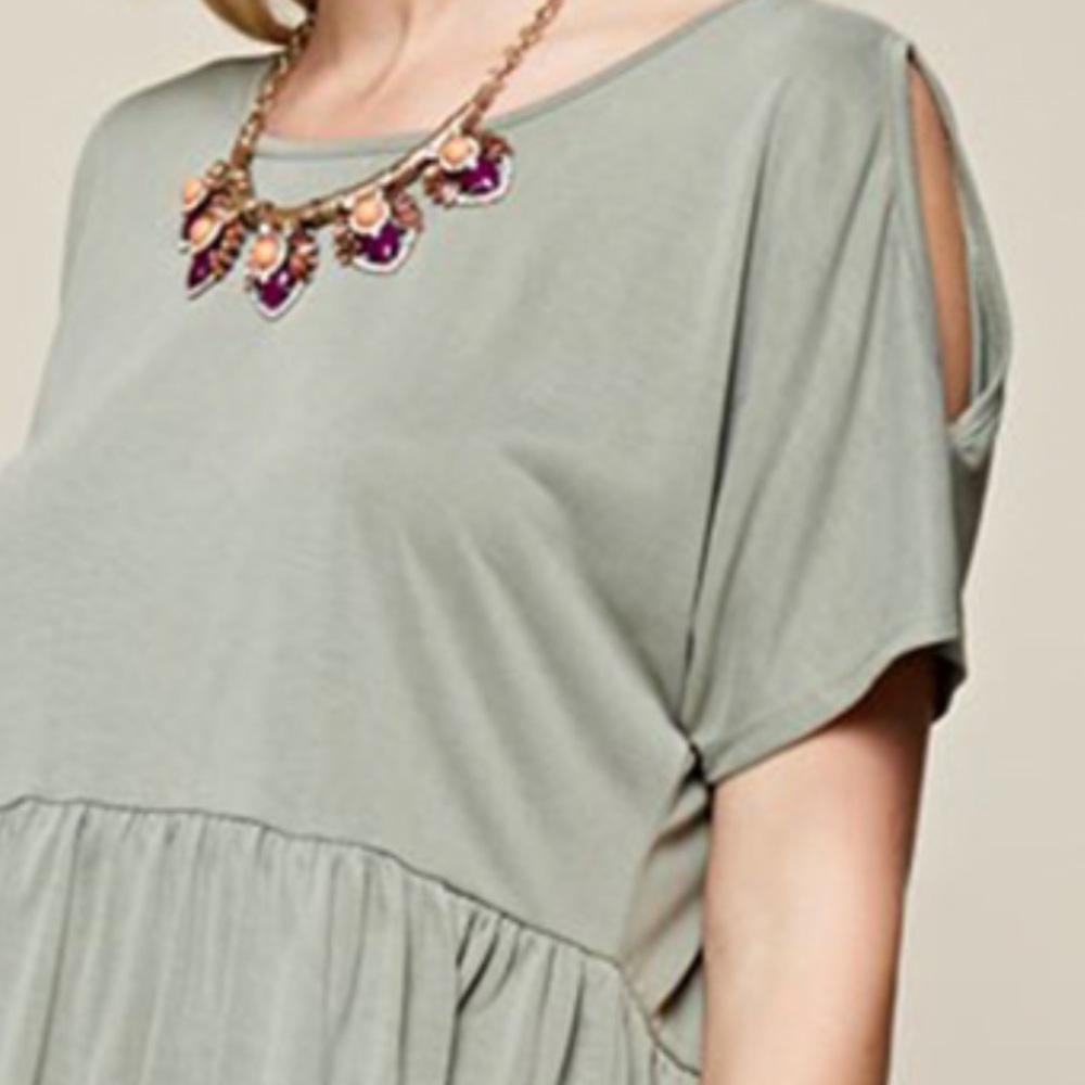 ❤️Vanessa Peplum Blouse with shoulder slit in Sage - Picture 2 of 5