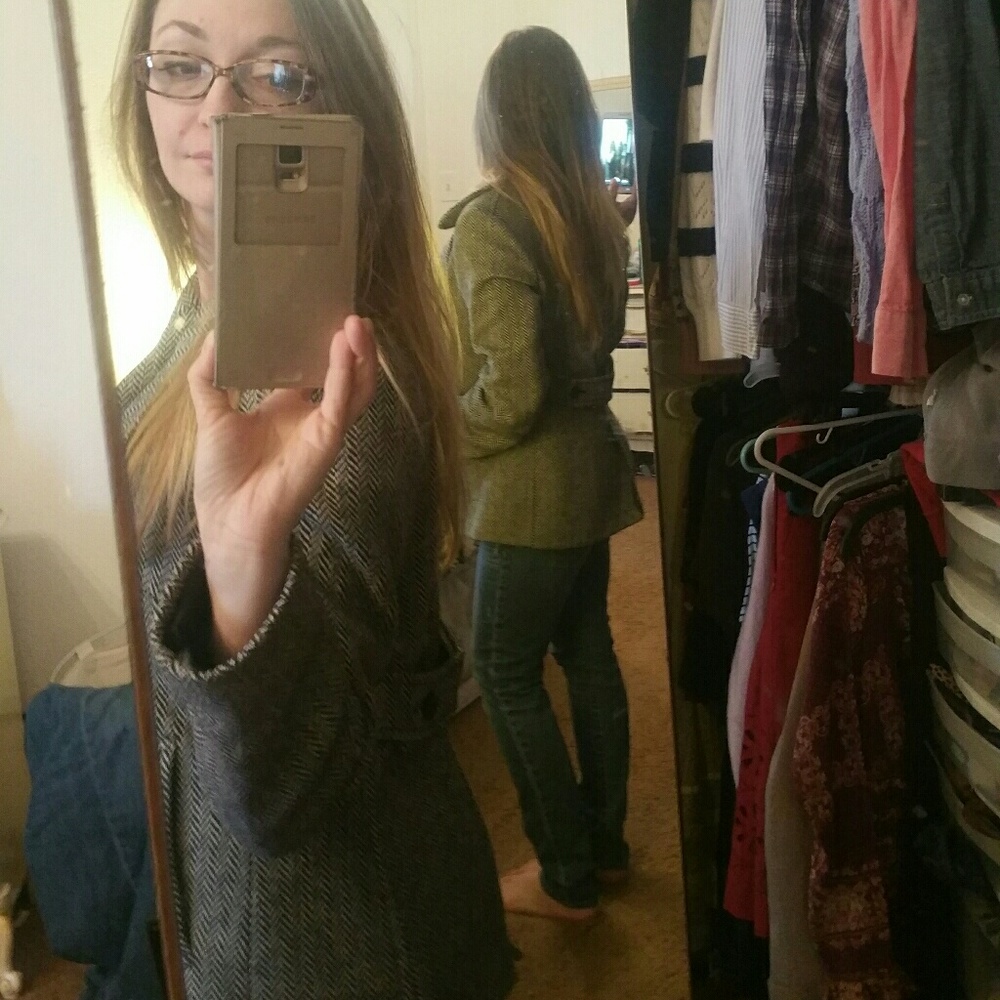 Sold....Final Price! J.Crew Herringbone Pea coat - Picture 4 of 4