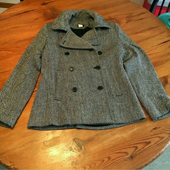 Sold....Final Price! J.Crew Herringbone Pea coat - Picture 2 of 4