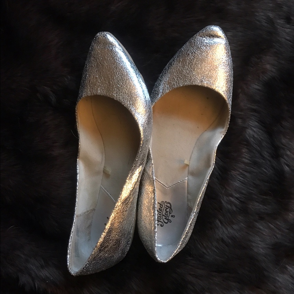 Faded Glory Silver Pointed Flats