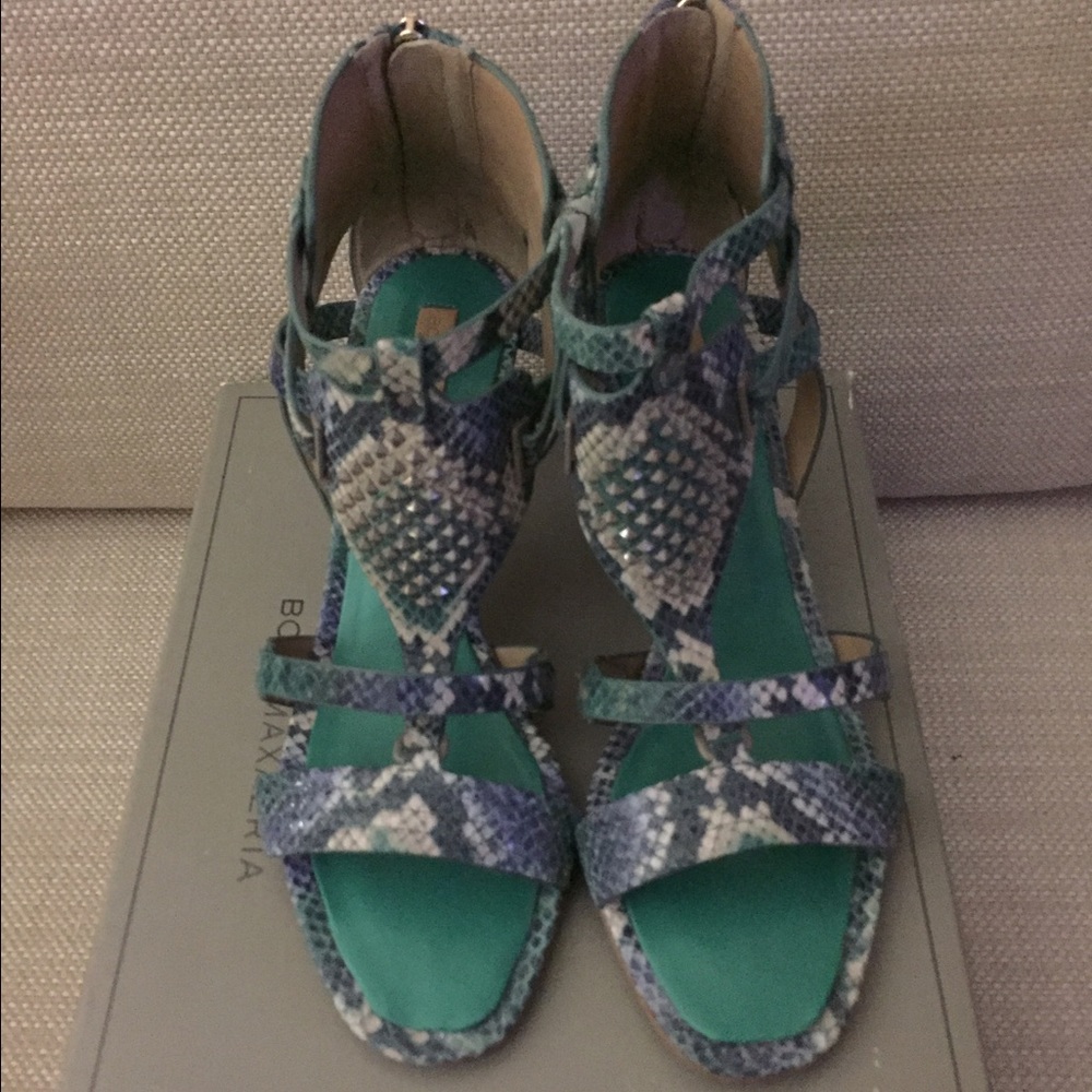 Shoes - Picture 3 of 4