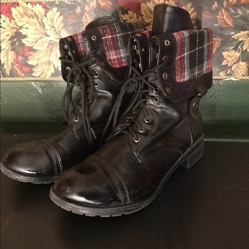 Black Booties Rocker Plaid inside