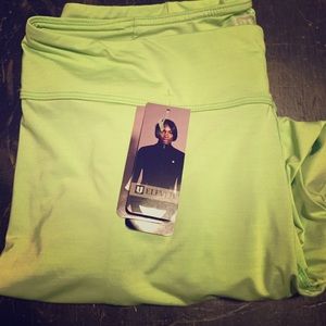 SOFT Workout Capris XL "ELEVEN " by Venus Williams