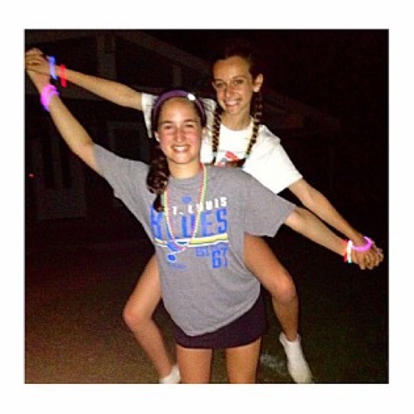 Meet your Posher, Claire - Picture 1 of 1