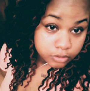 Meet your Posher, Isrealla