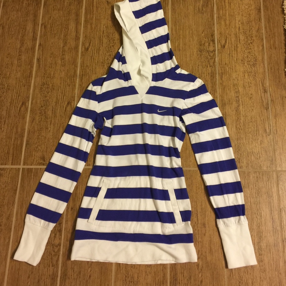 Hooded Nike top