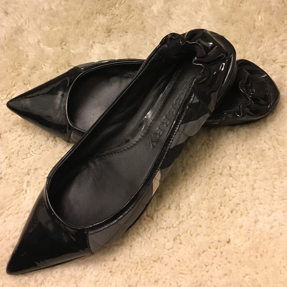 Burberry slip on flats