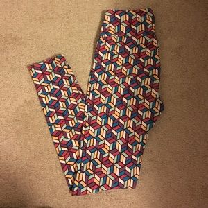 One size LuLaRoe leggings