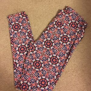 One size LuLaRoe leggings