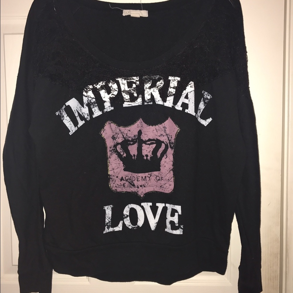 Black laced-chest imperial love pullover