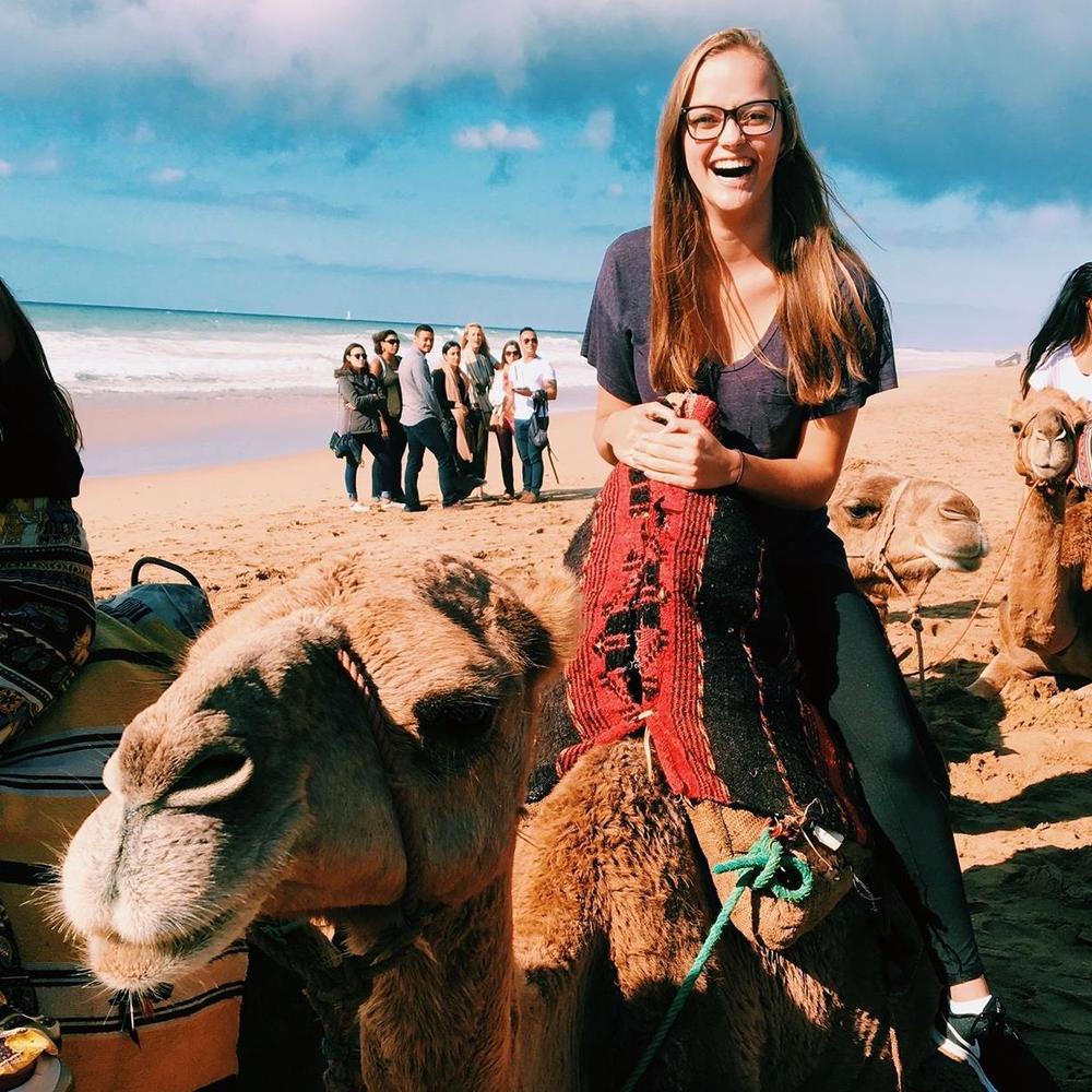 Meet your Posher, Elizabeth