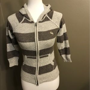 Med Abercrombie & Fitch Zip Up