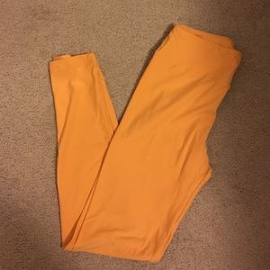 One size orange LuLaRoe leggings