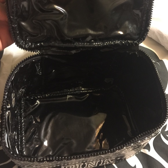 New Victoria's Secret PINK Bag!! - Picture 4 of 4