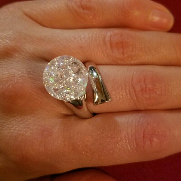 Floating cubic zirconia and sterling silver ring - Picture 2 of 2