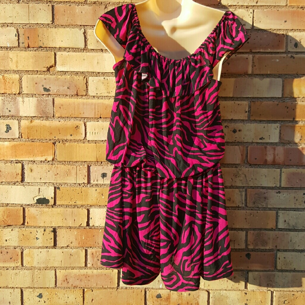 Romper - Picture 2 of 2