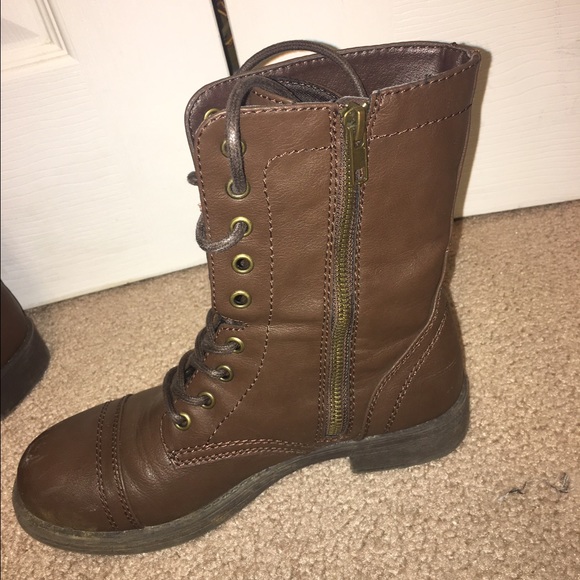 Leather Combat-Style boots - Picture 3 of 4