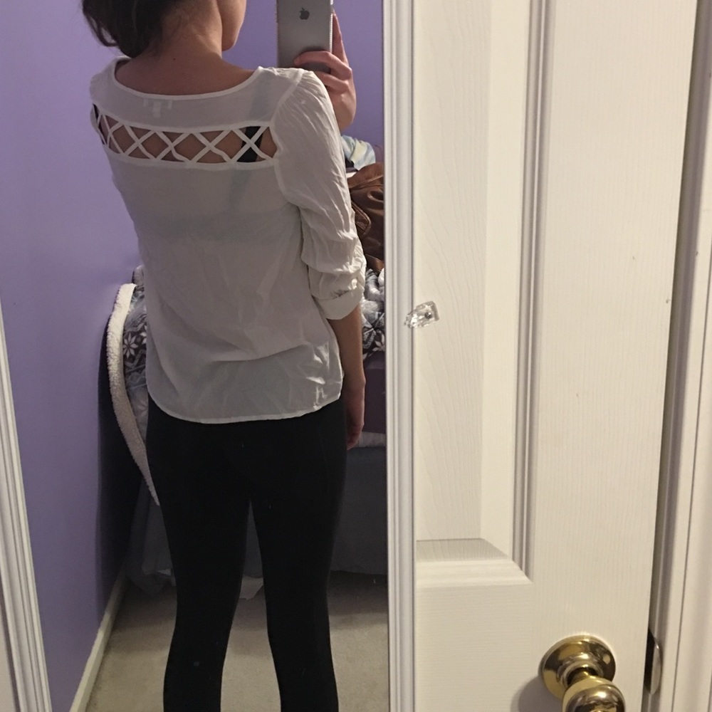 White button up quarter sleeve