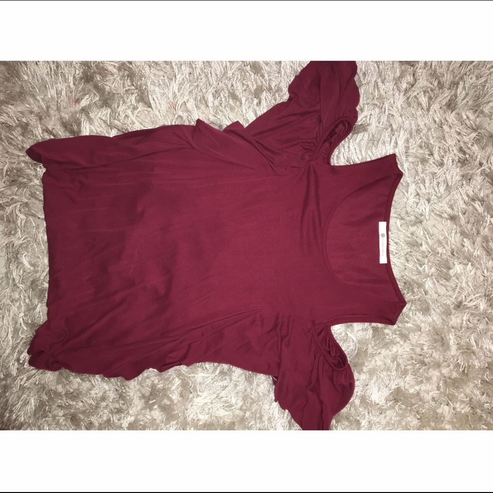 Crimson off the shoulder ruffle top.