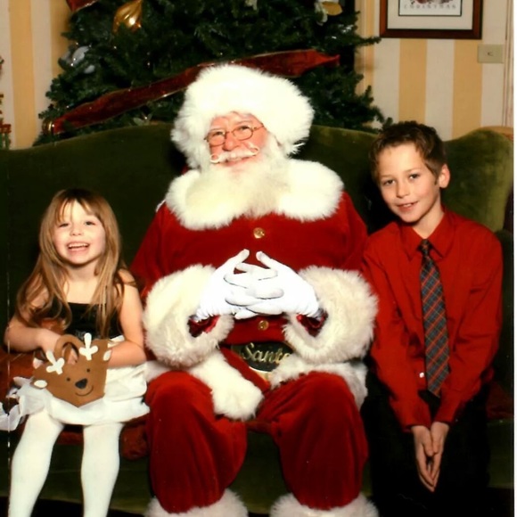 ❄️✨Welcome to Renee's Closet✨❄️ - Picture 4 of 16