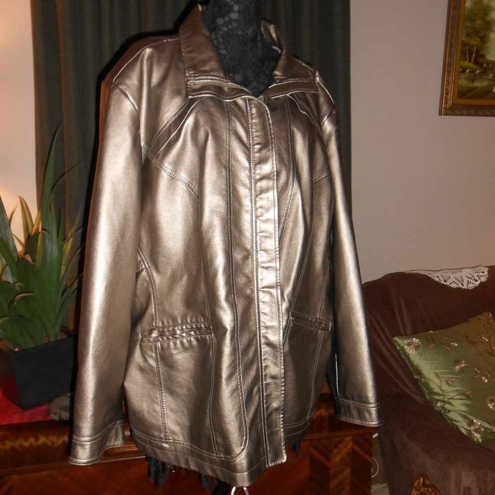 Liz & Me Gold Metallic 5x Faux Leather Jacket