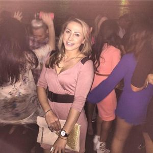 Meet your Posher, Mona