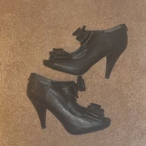 Material Girls pumps