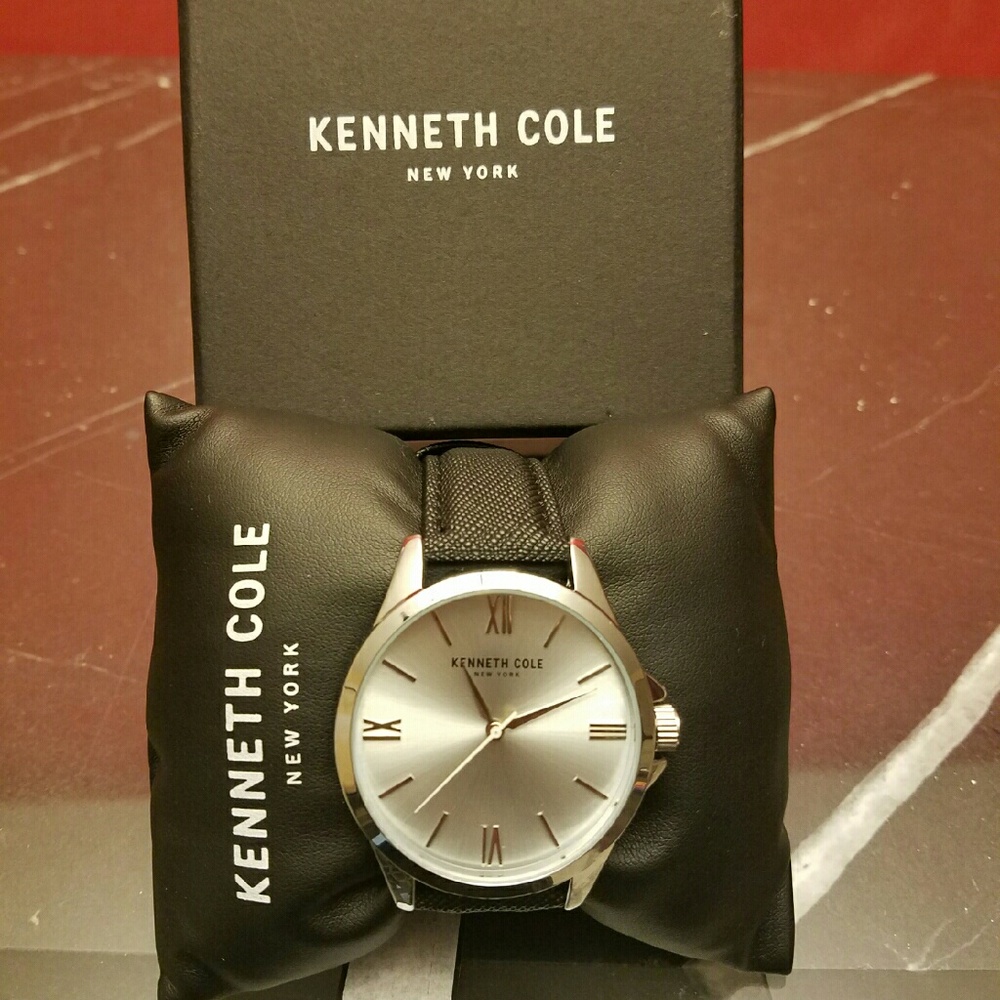 Kenneth Cole watch - Picture 2 of 2