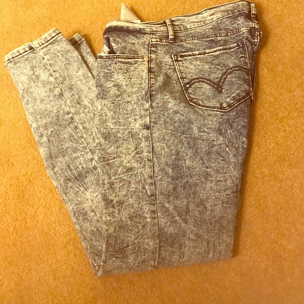 Blue 524 skinny jeans