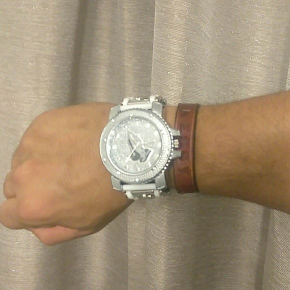 Official techno pave wrist watch - Picture 2 of 3