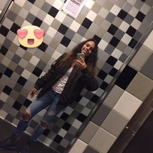 Meet your Posher, Ari