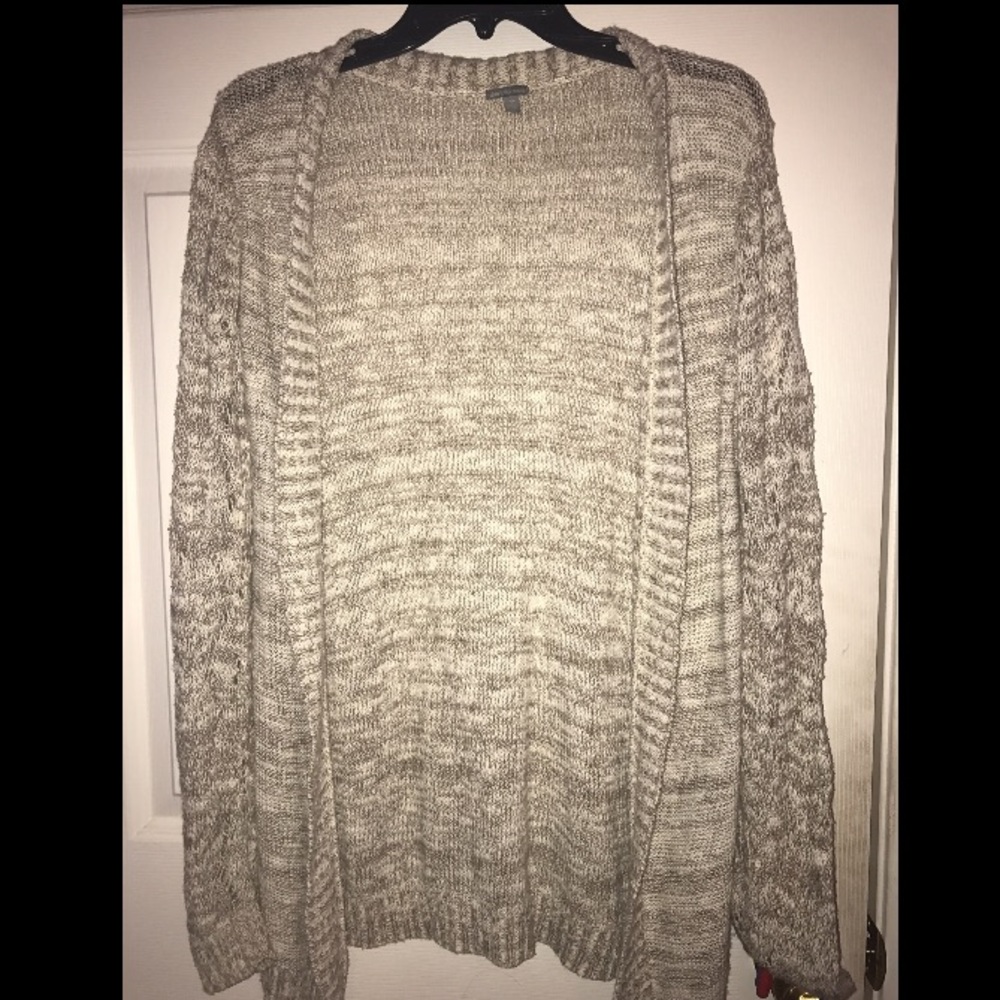 CHARLOTTE RUSSE long creme-white knitted cardigan