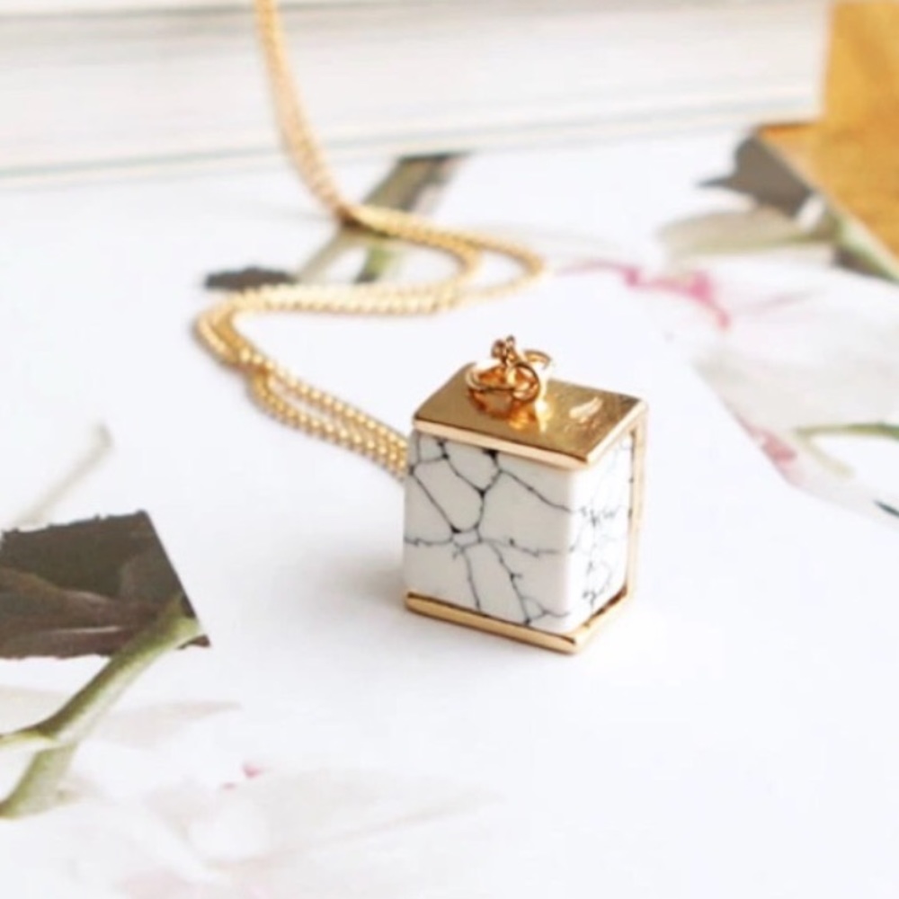 Gold Pendant Marble Necklace