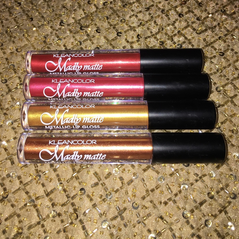 4 Madly Matte Metallic stay on lip colors❤️