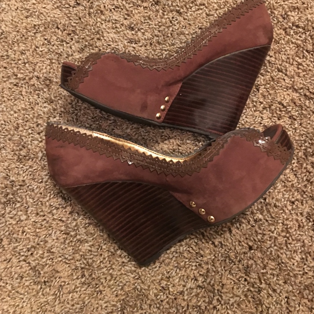 Carlos Santana wedges