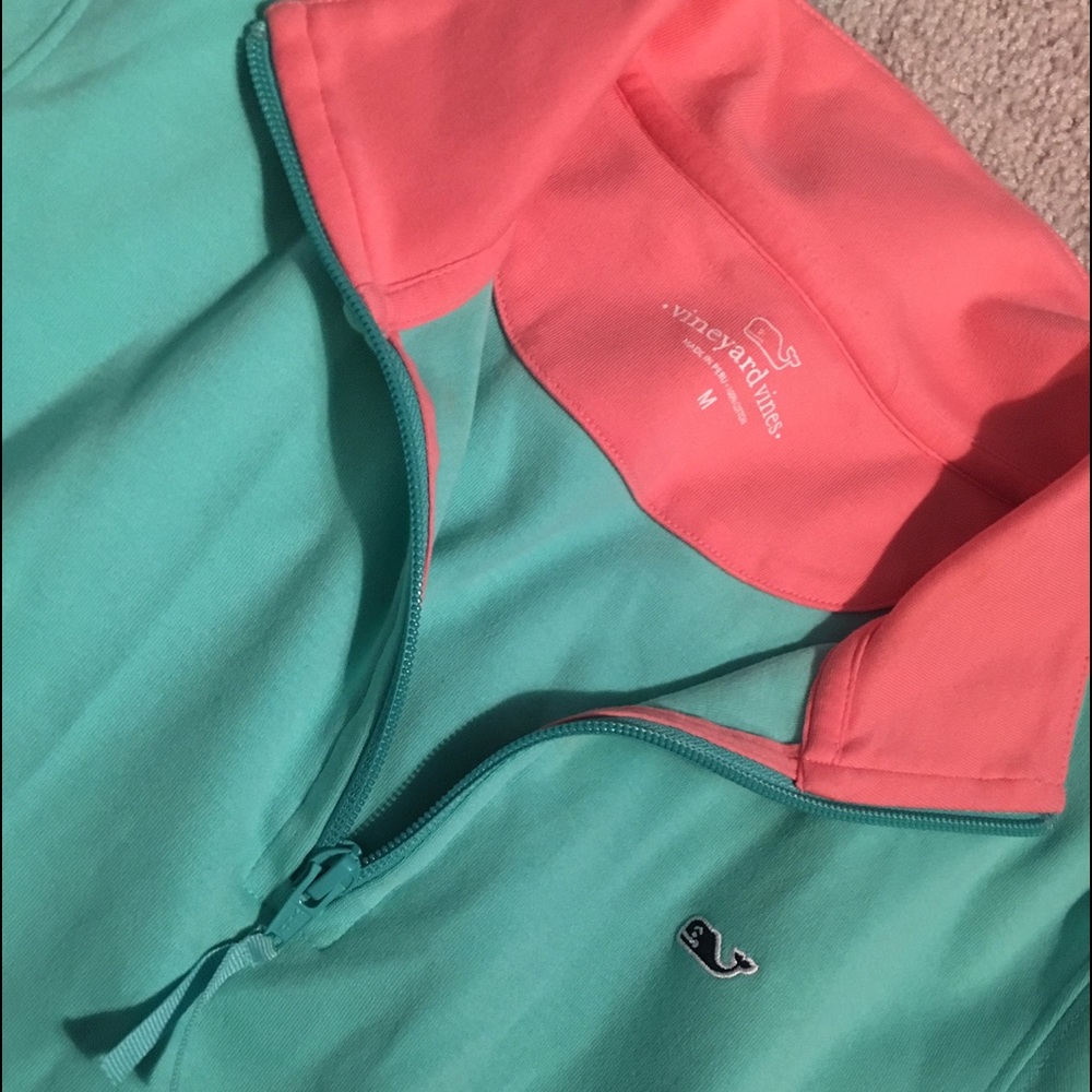vineyard vines pullover - Picture 2 of 3
